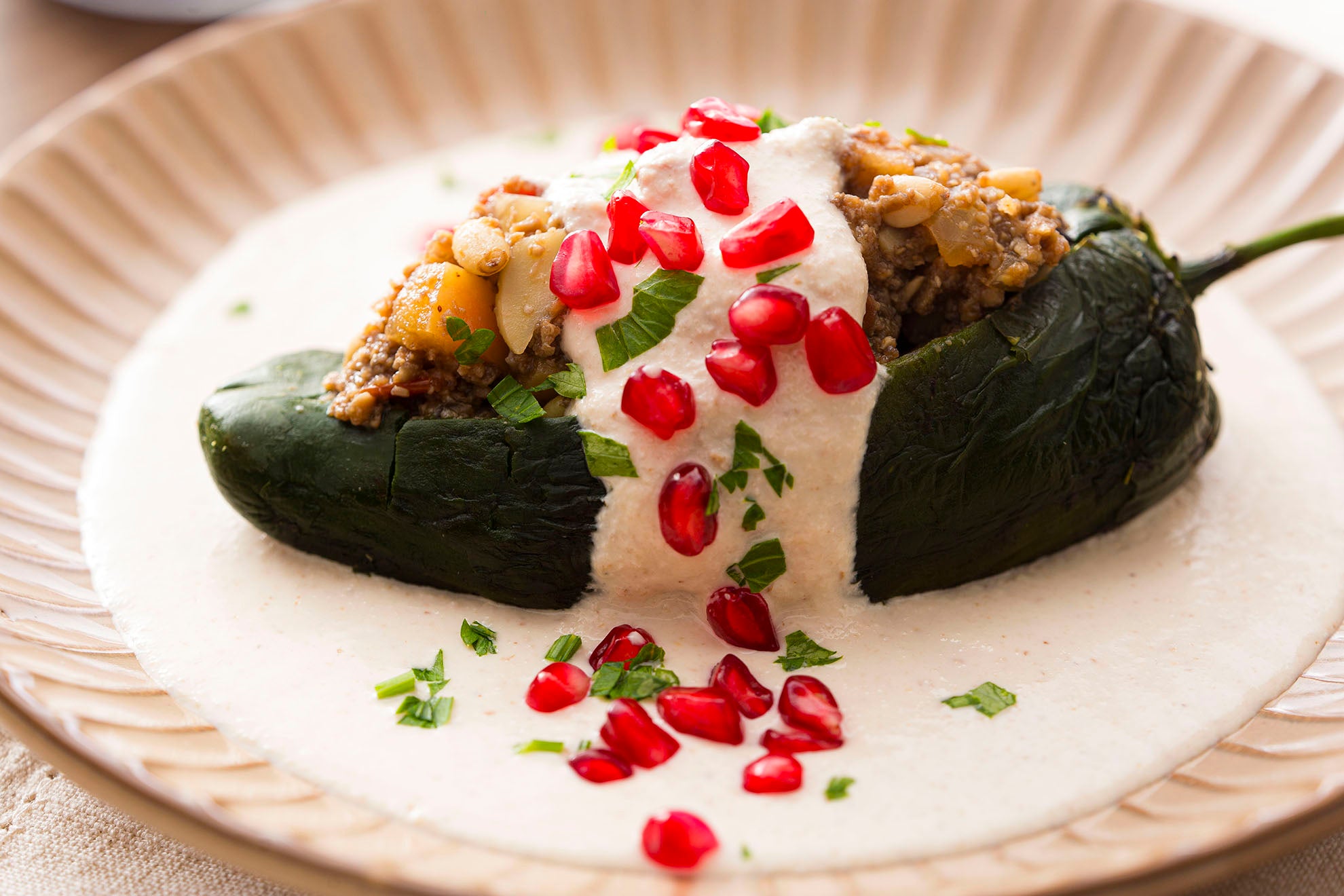 Chile en nogada con relleno de Champiñones